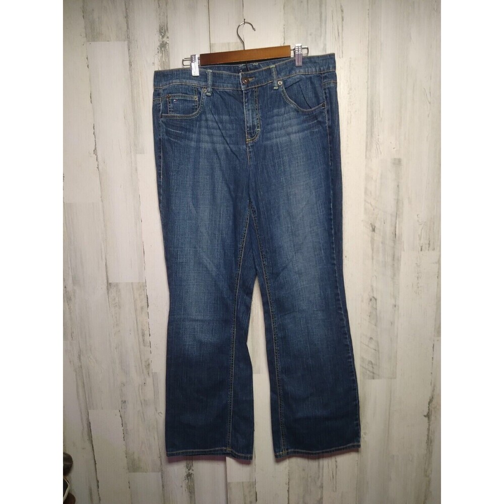 Tommy Hilfiger Boot Cut Jeans in Medium Blue Wash